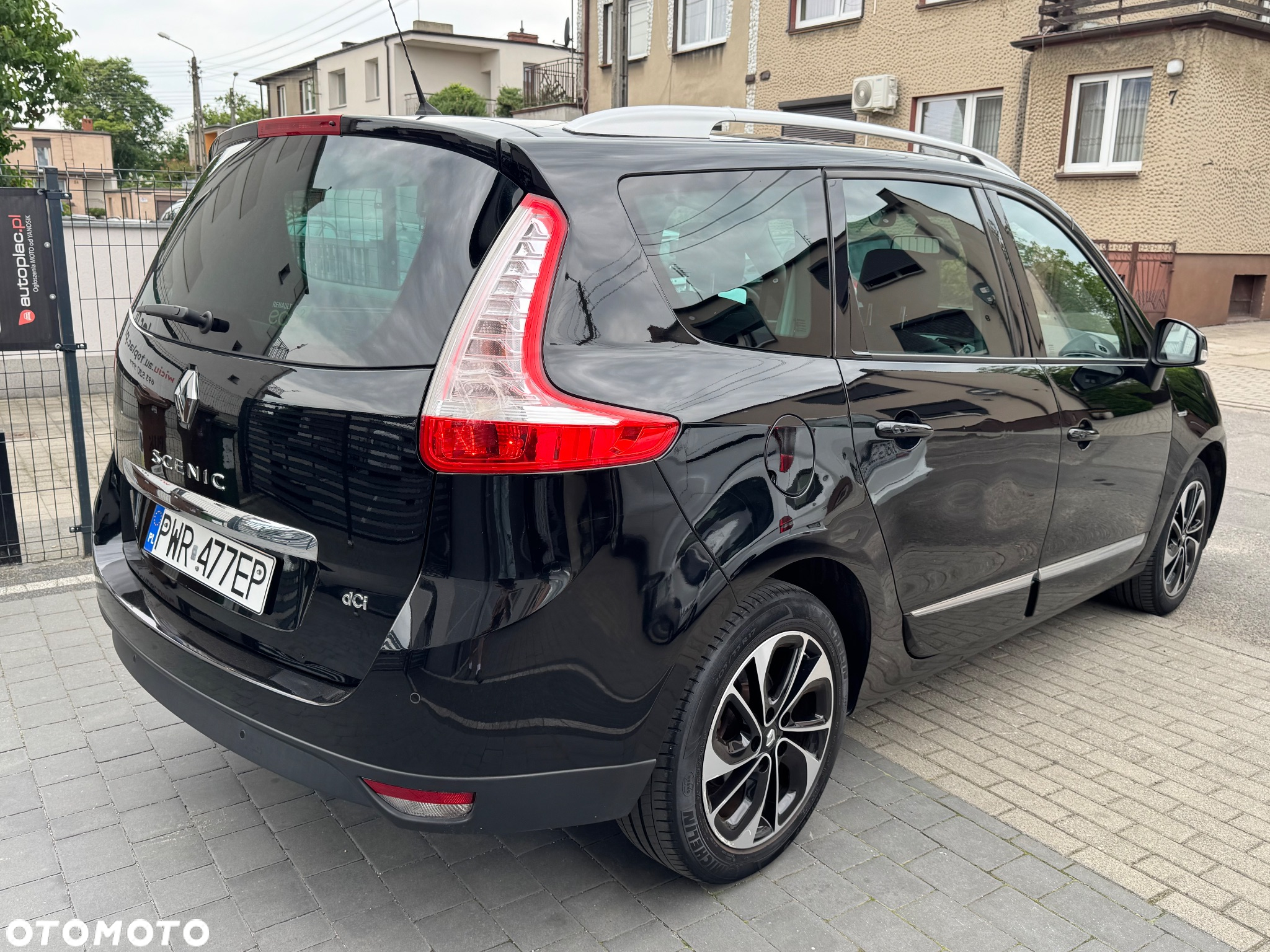 Renault Grand Scenic - 17