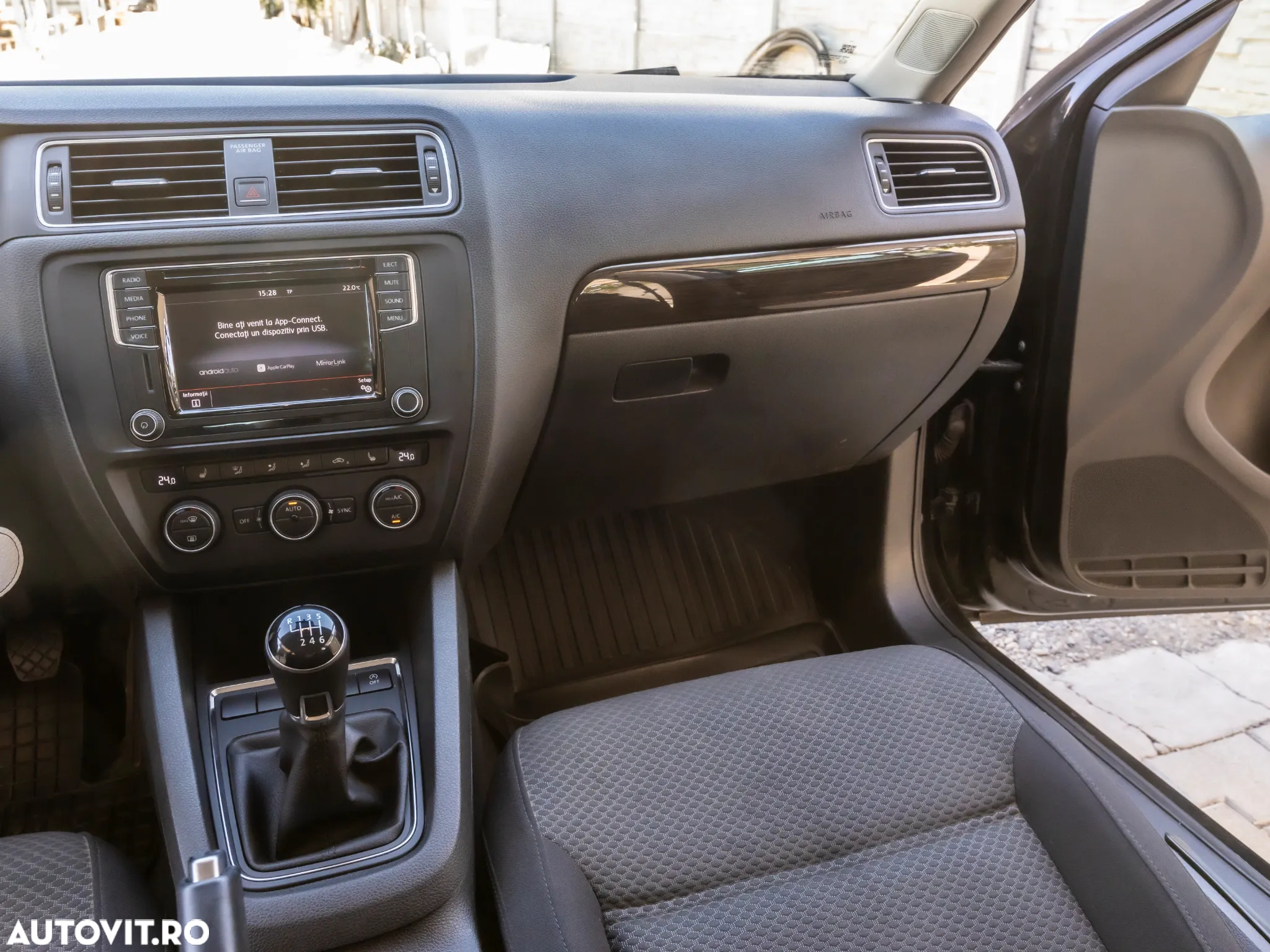 Volkswagen Jetta 1.2 TSI Trendline - 16