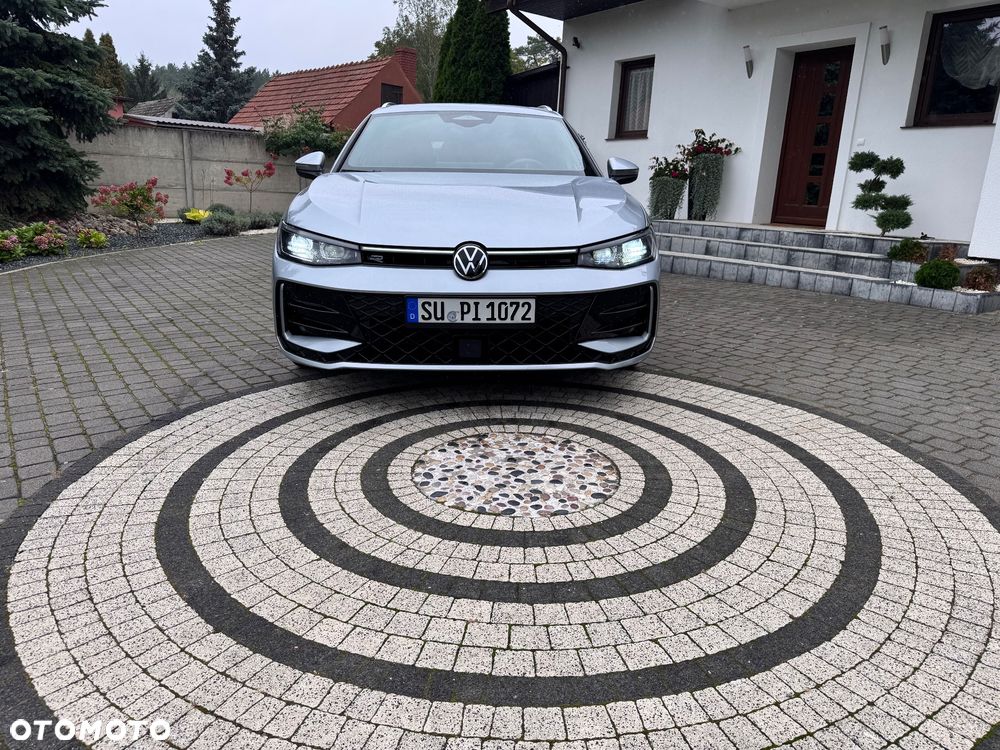 Volkswagen Passat 2.0 TDI SCR R-Line Plus DSG - 9