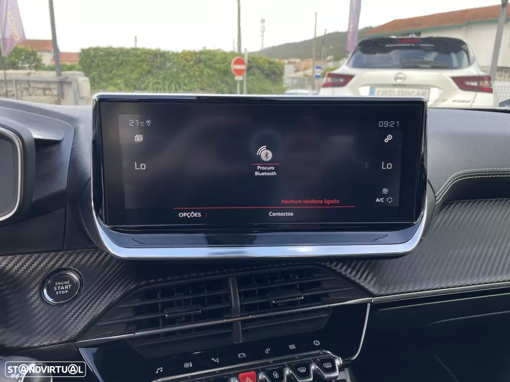 Peugeot 2008 1.2 PureTech GT Line EAT8 - 37