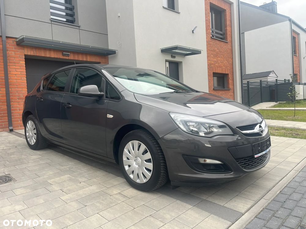 Opel Astra 1.6 Exklusiv - 2