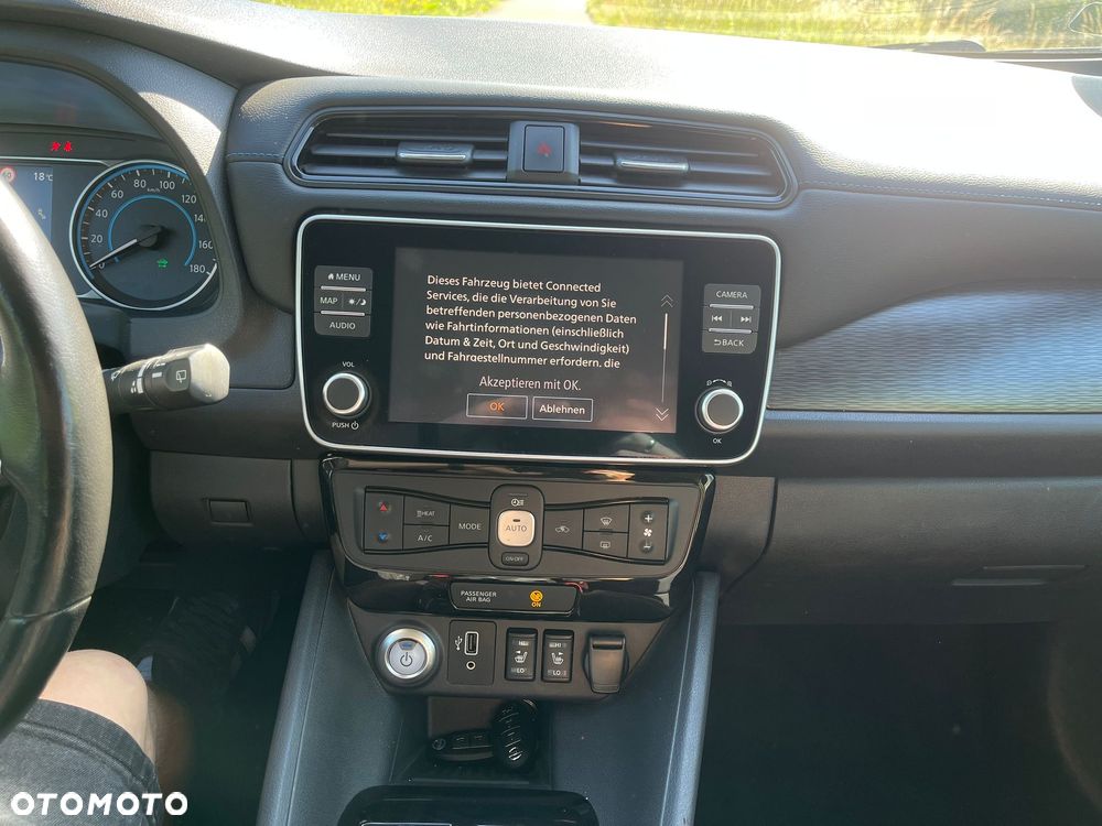 Nissan Leaf - 10