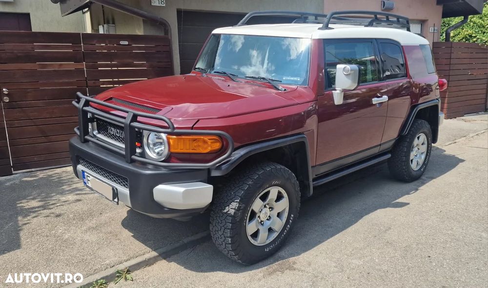Toyota FJ - 2