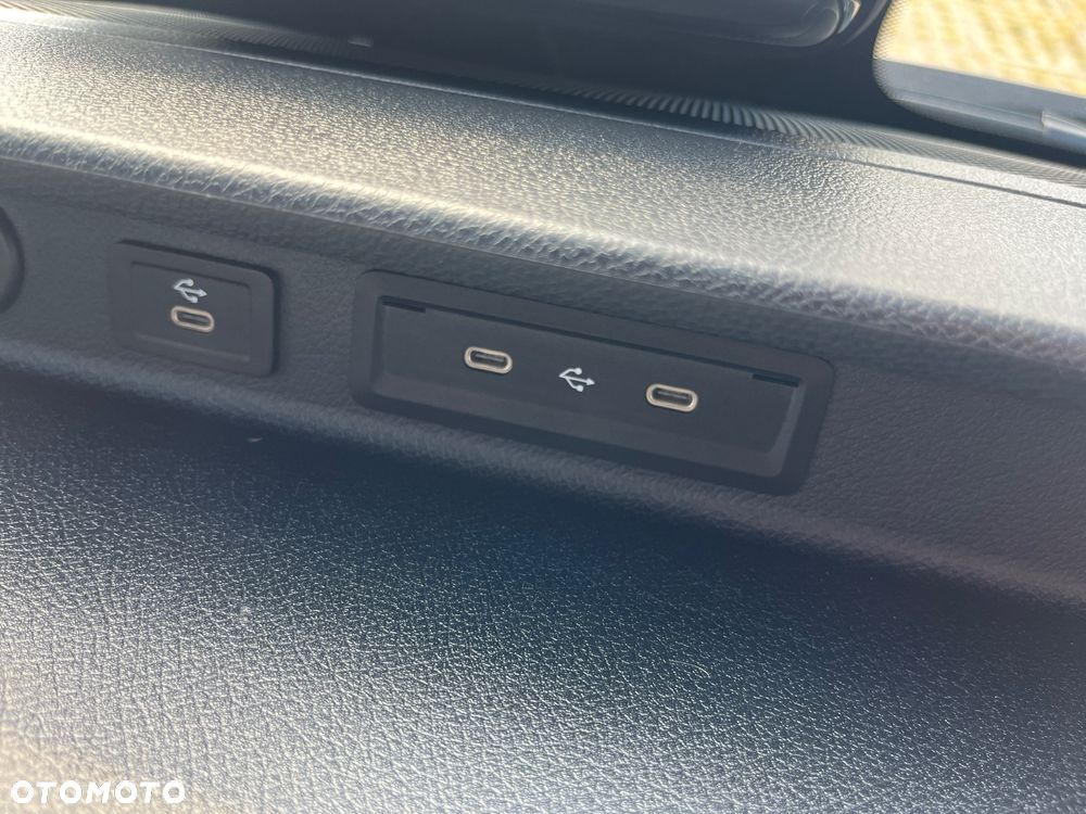 Mercedes-Benz Sprinter 517 - 24