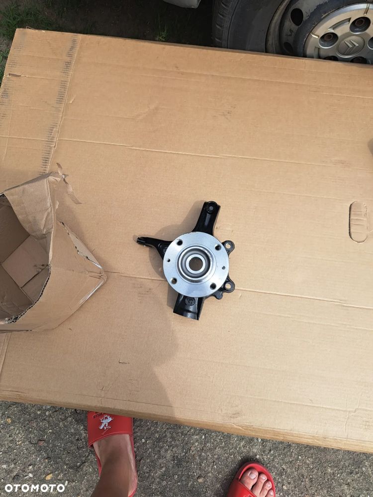 Zwrotnica piasta prawa przednia przód Citroën C-Elysée C3 Aircross II C3 I II III C3 Picasso C4 CACTUS Opel Crossland X PEUGEOT 2008 207 208 000364790 364790 Zwrotnica prawy przód przednia - 1