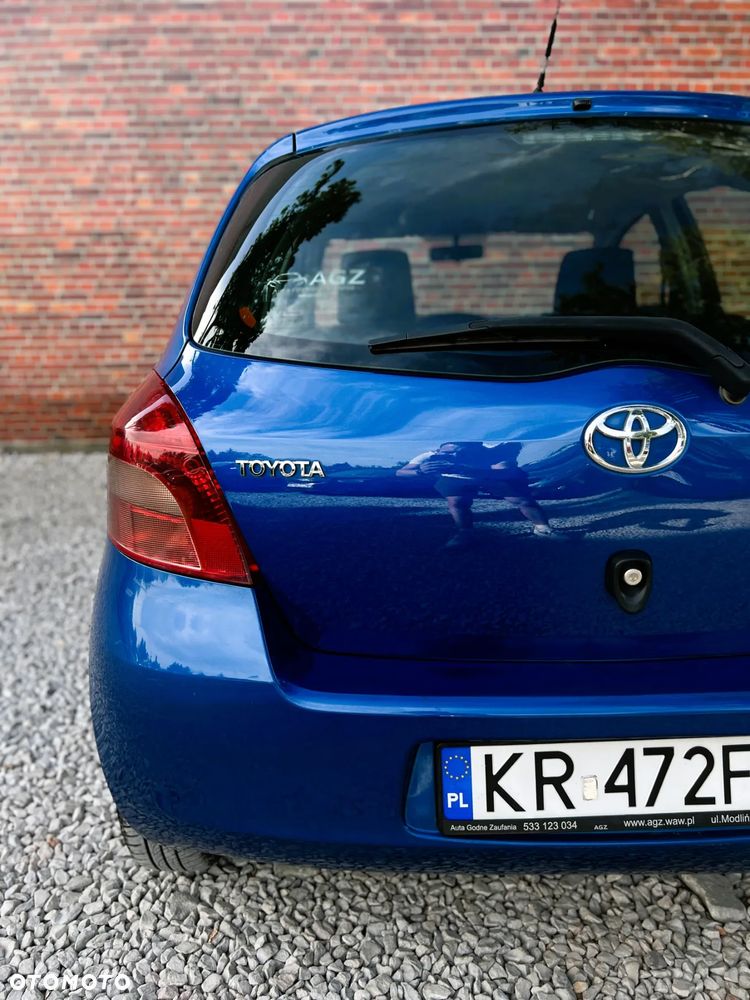 Toyota Yaris - 30