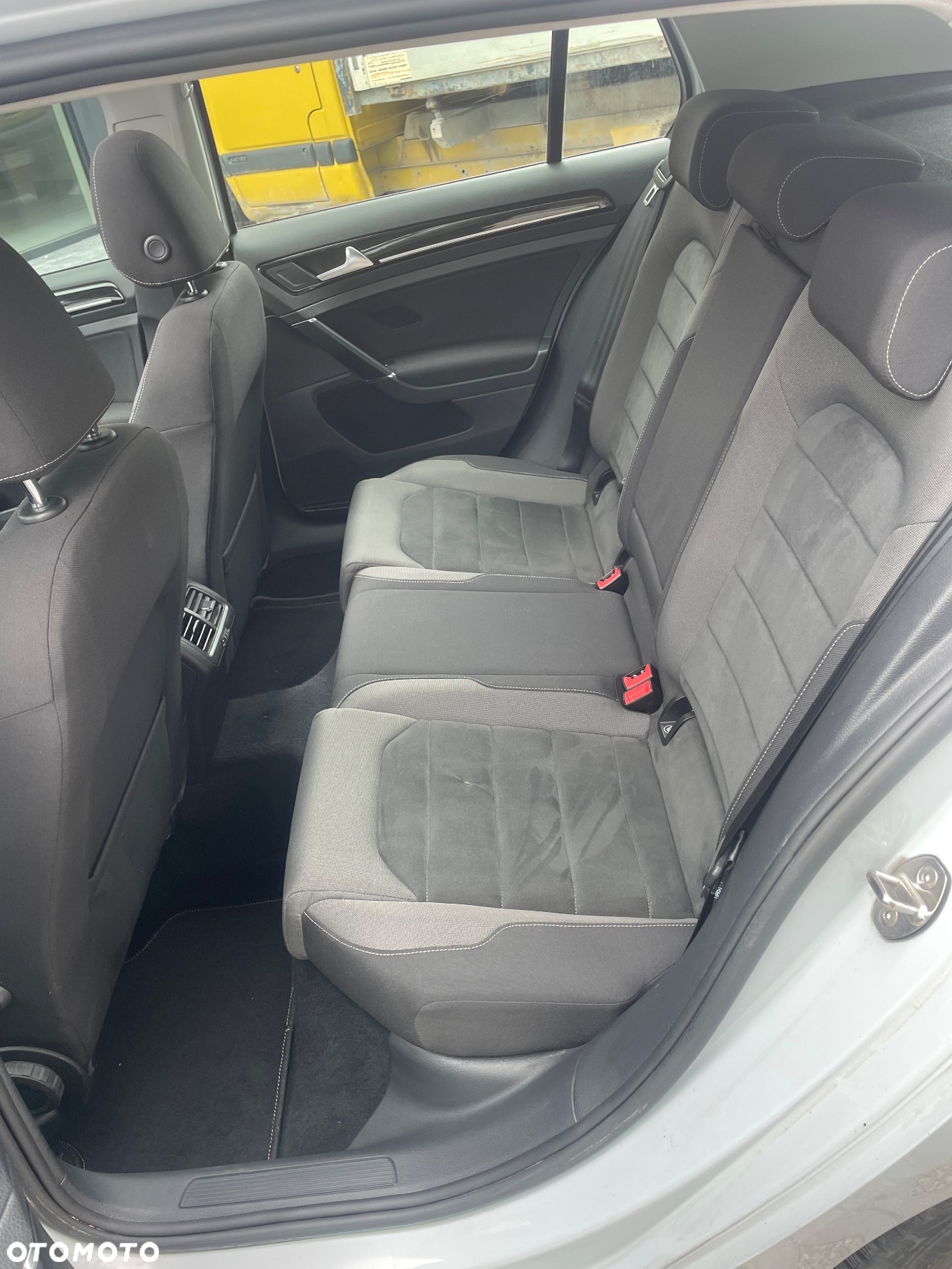 Volkswagen Golf - 11