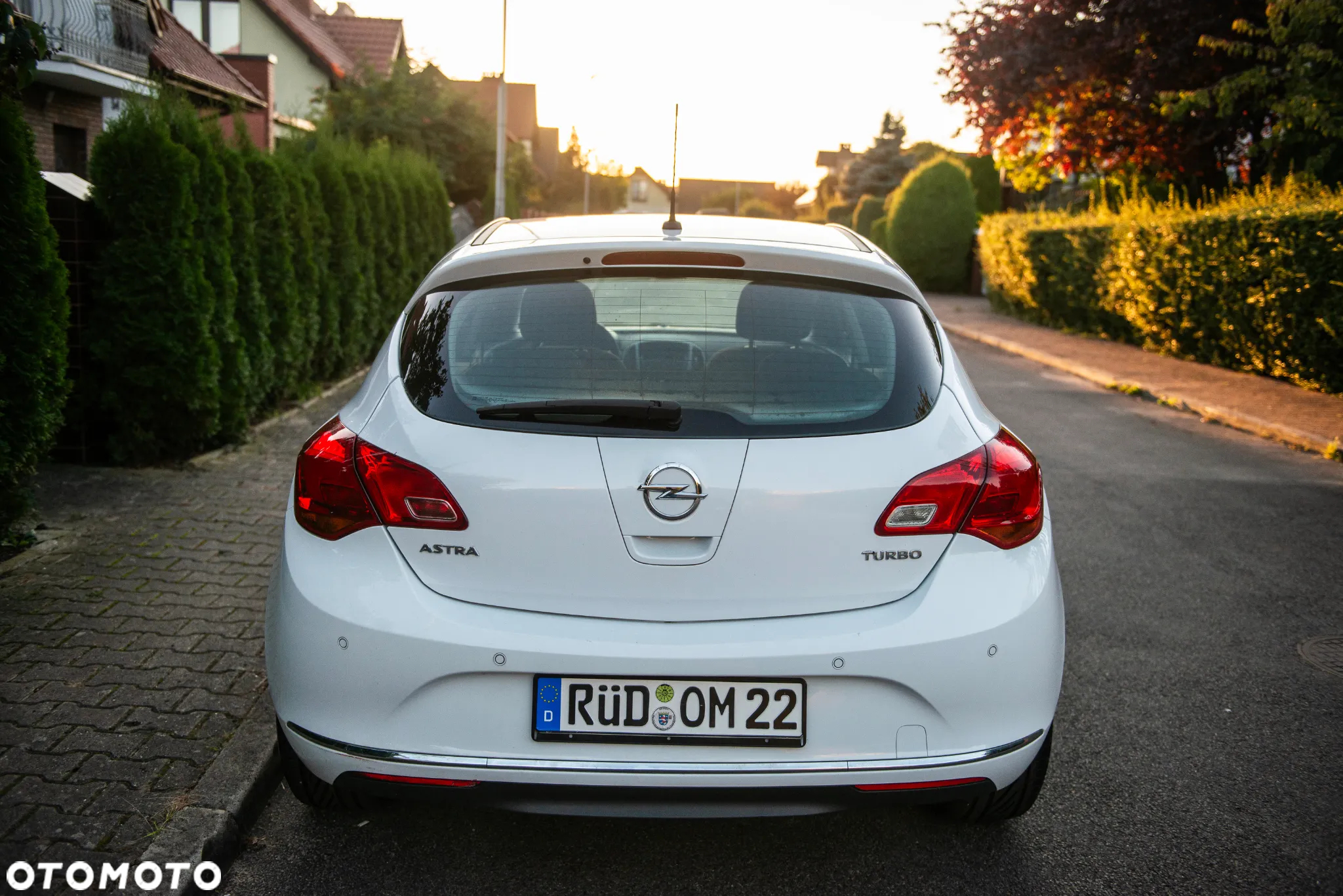Opel Astra GTC 1.4 Turbo ecoFLEX Start/Stop - 12
