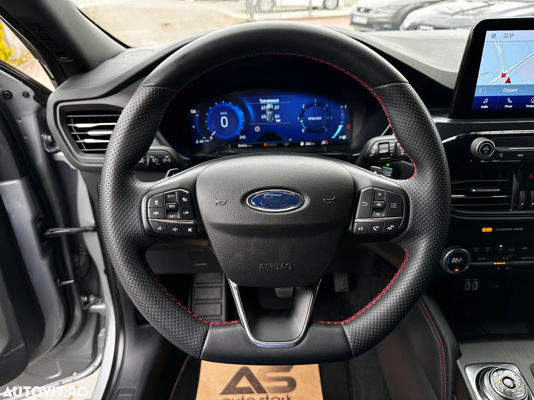 Ford Kuga 1.5 EcoBlue Aut. ST-LINE - 23