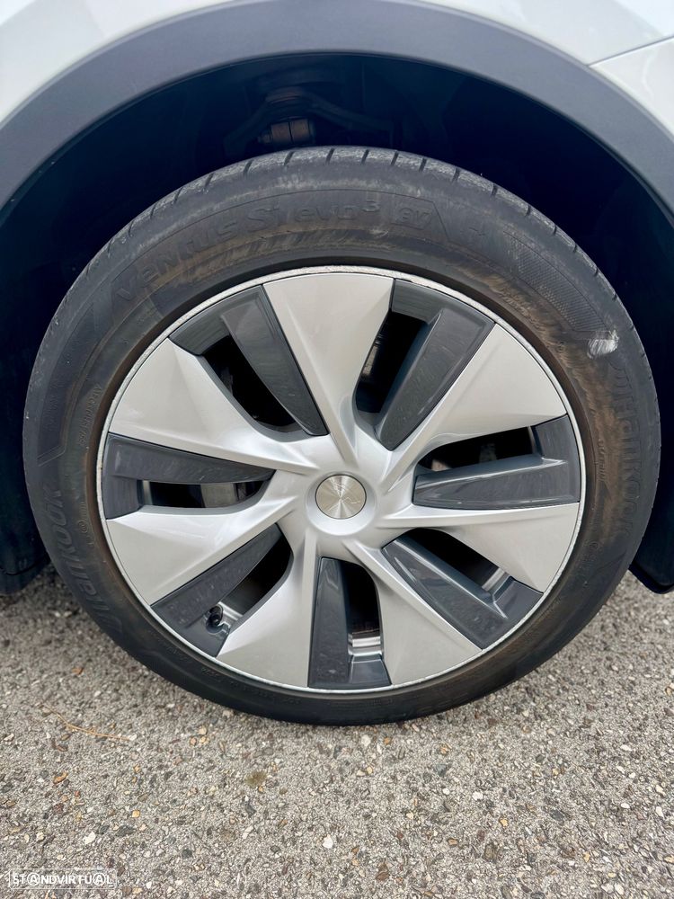 Tesla Model Y RWD - 13