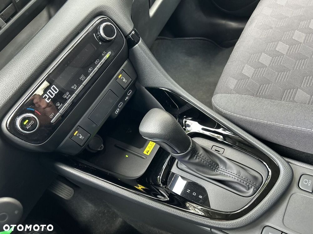 Toyota Yaris Hybrid 1.5 Style - 19