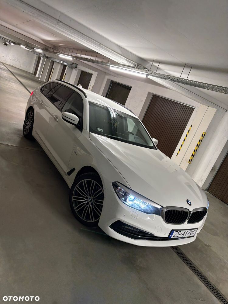 BMW Seria 5 520d xDrive Sport Line sport - 8