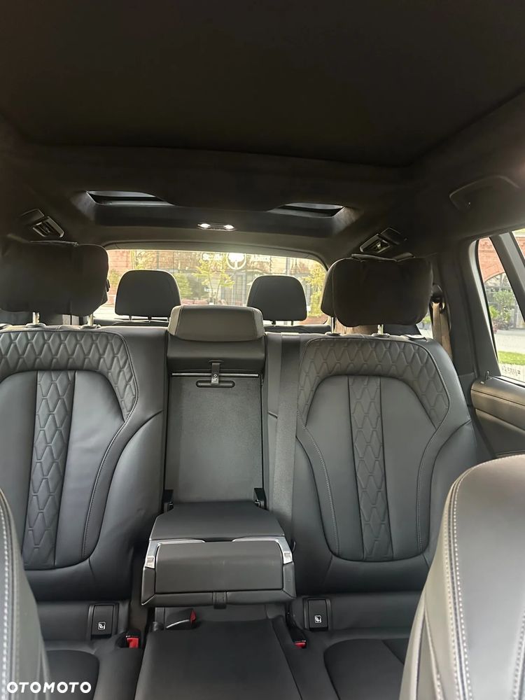 BMW X7 xDrive40i - 9