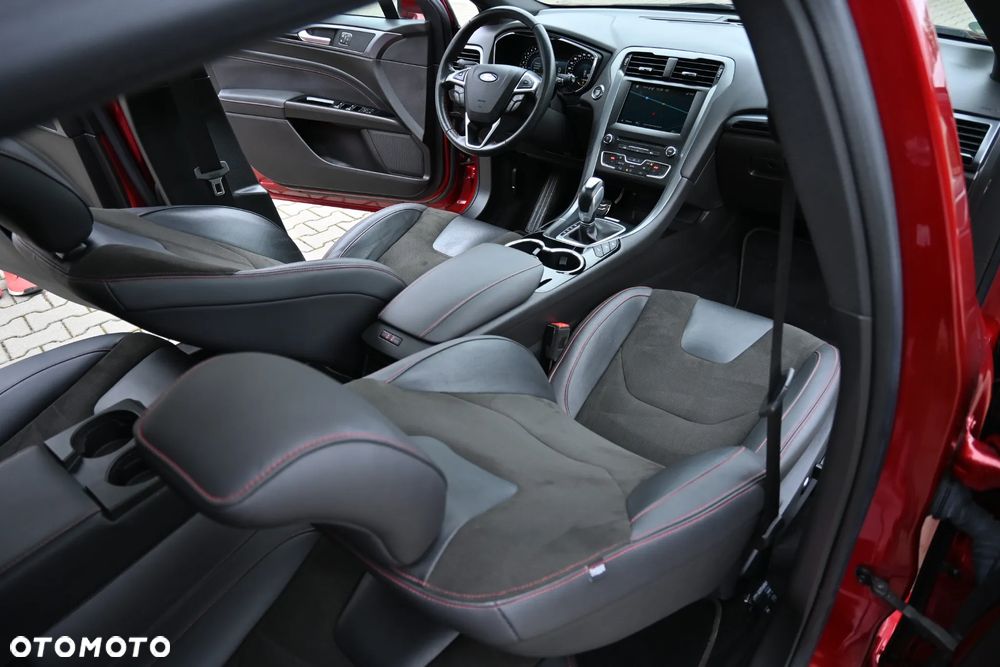 Ford Mondeo 1.5 EcoBoost ST-Line - 37
