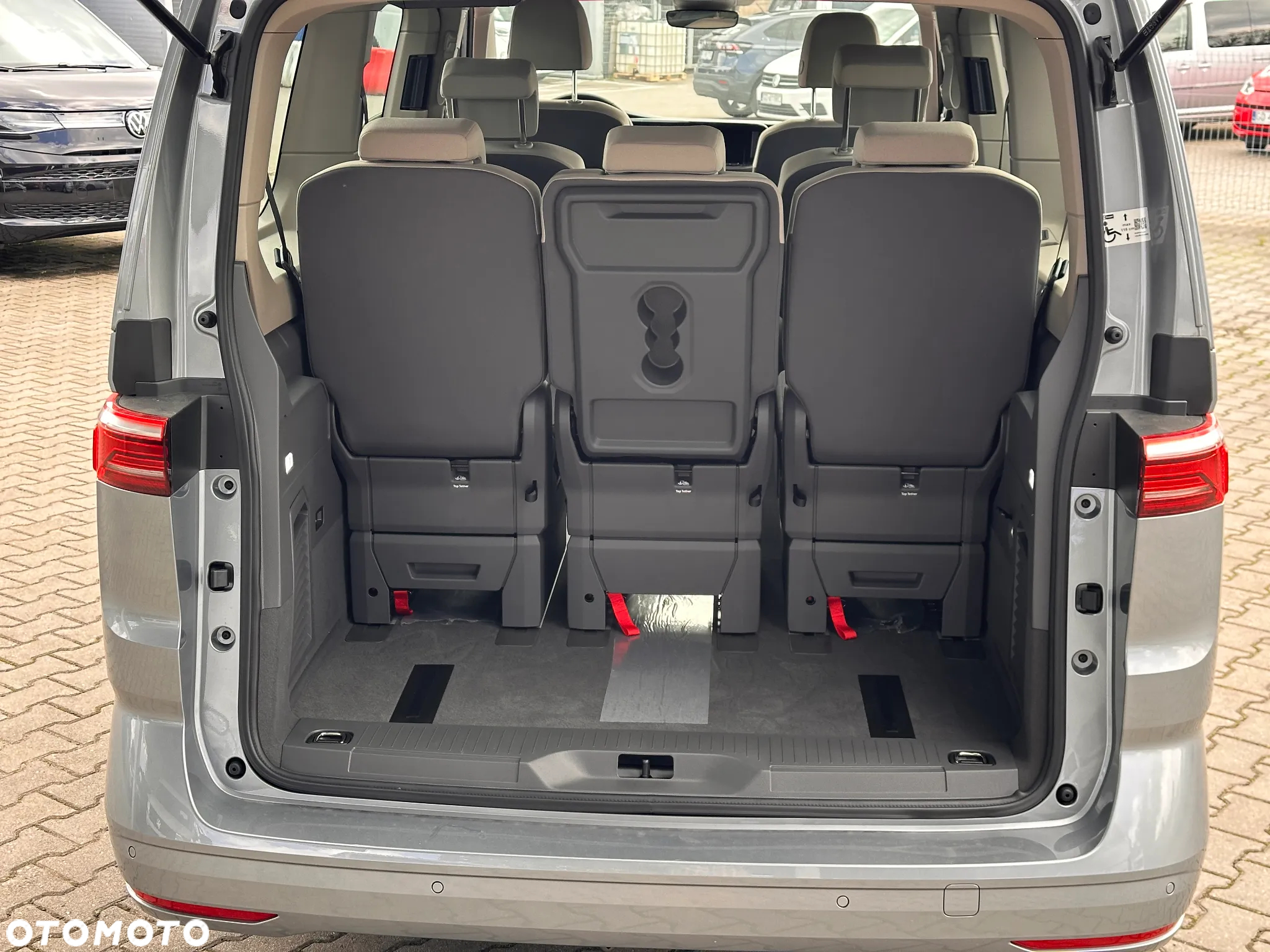 Volkswagen Multivan 2.0 TDI L2 Family DSG - 8