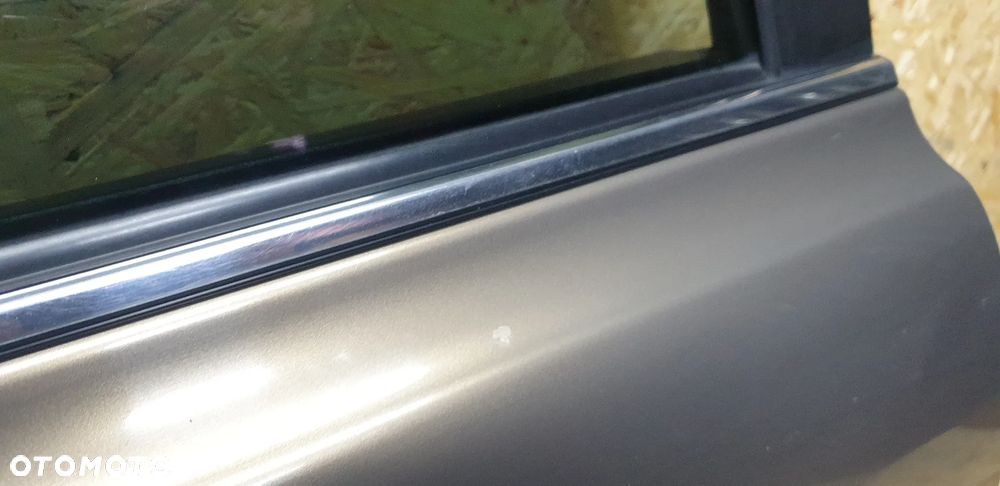 Toyota Avensis T25 Kombi Drzwi Prawy Tył - 4