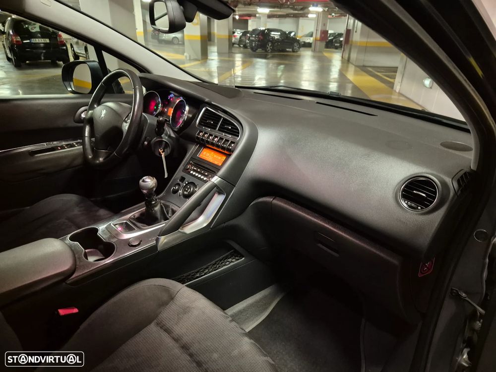 Peugeot 3008 1.6 HDi Active - 35