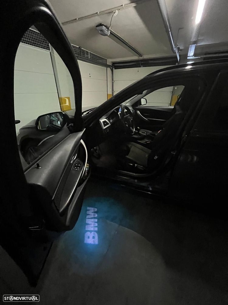 BMW 318 d Sport Line - 1