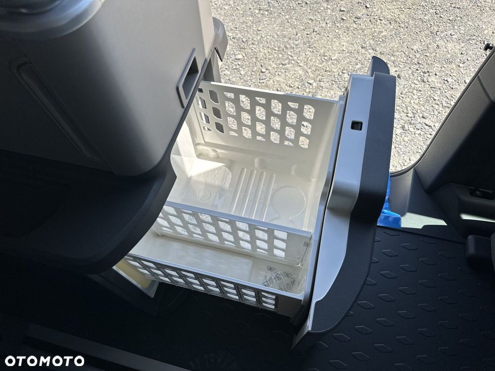 Volkswagen California - 33