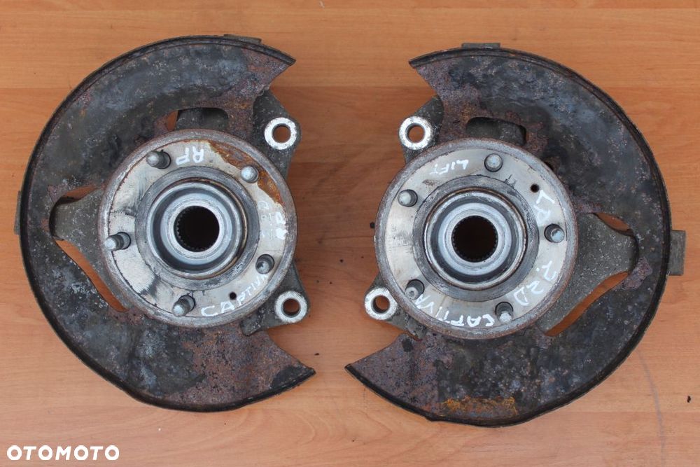 ZWROTNICA PIASTA PRAWY LEWY PRZÓD ANTARA CAPTIVA 2.2D