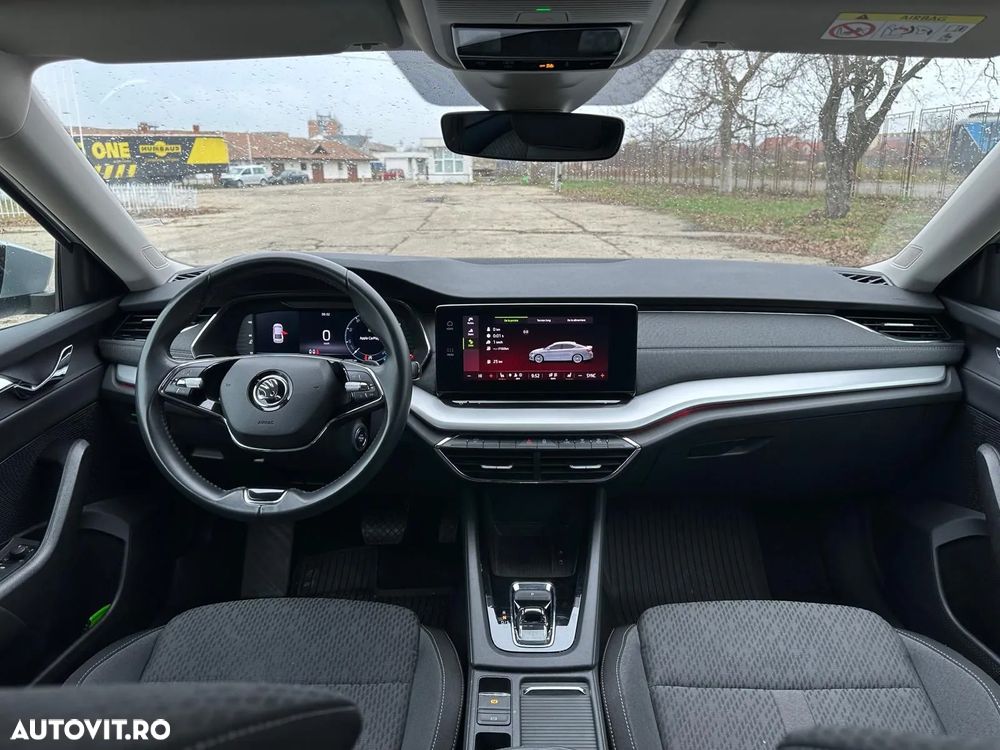 Skoda Octavia 2.0 TDI DSG Ambition - 8