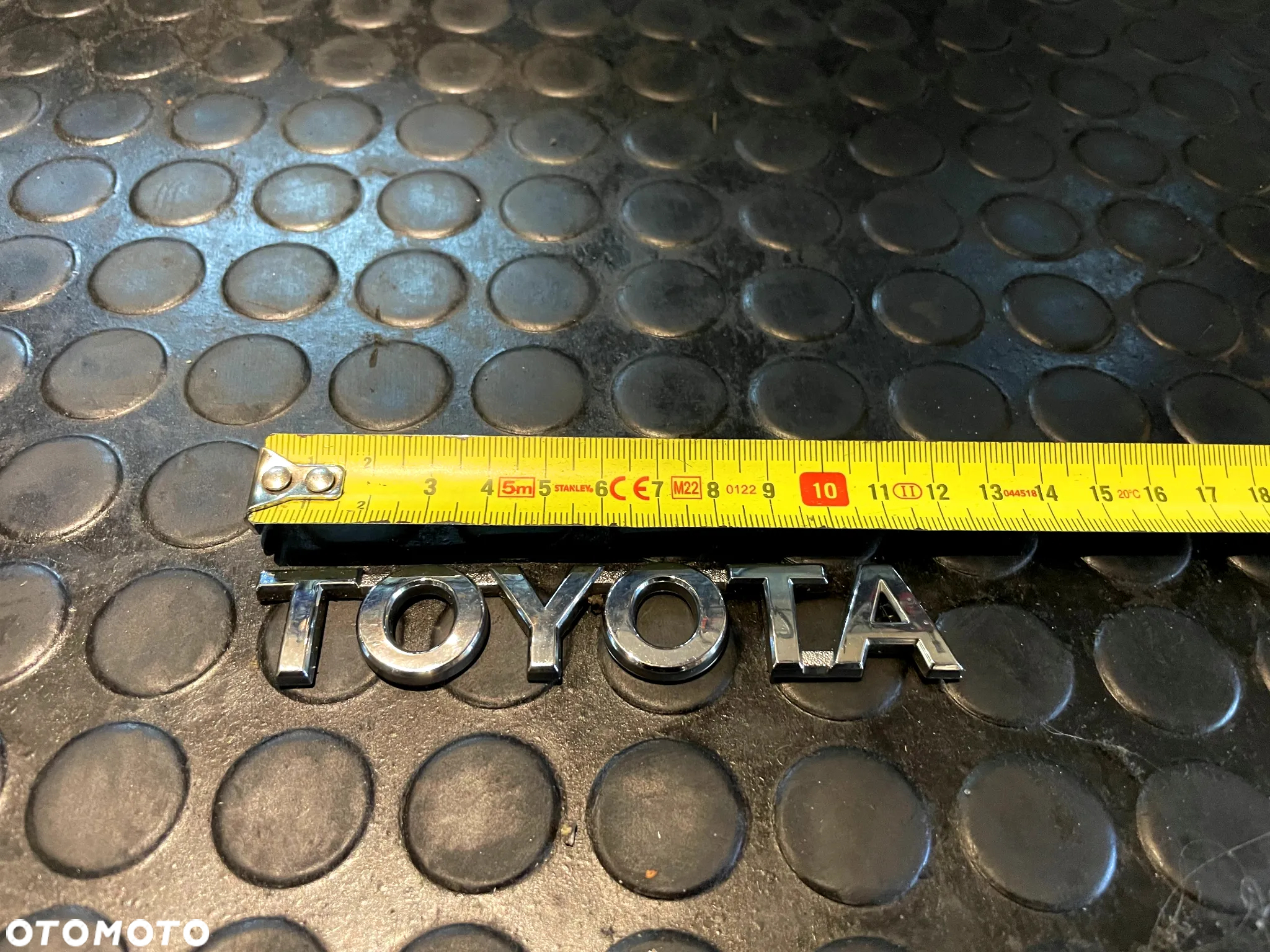 Emblemat znaczek znaczki TOYOTA AURIS II - 4