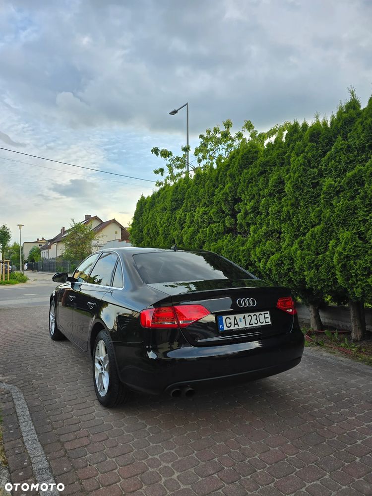 Audi A4 Limousine - 6