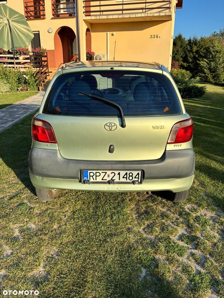 Toyota Yaris 1.0 Base - 3