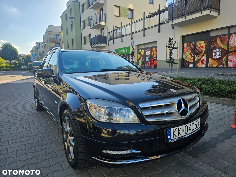 Mercedes-Benz Klasa C 180 BlueEFFICIENCY Avantgarde