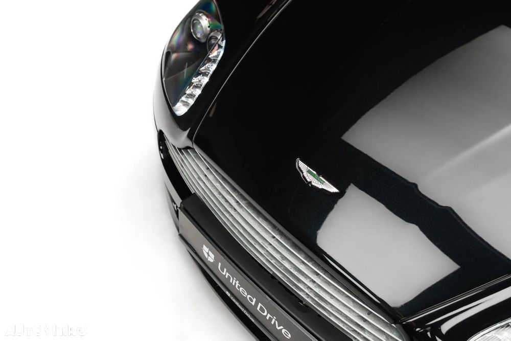 Aston Martin V8 Vantage - 6