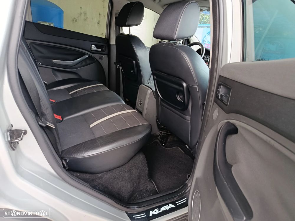 Ford Kuga 2.0 TDCi Titanium - 10