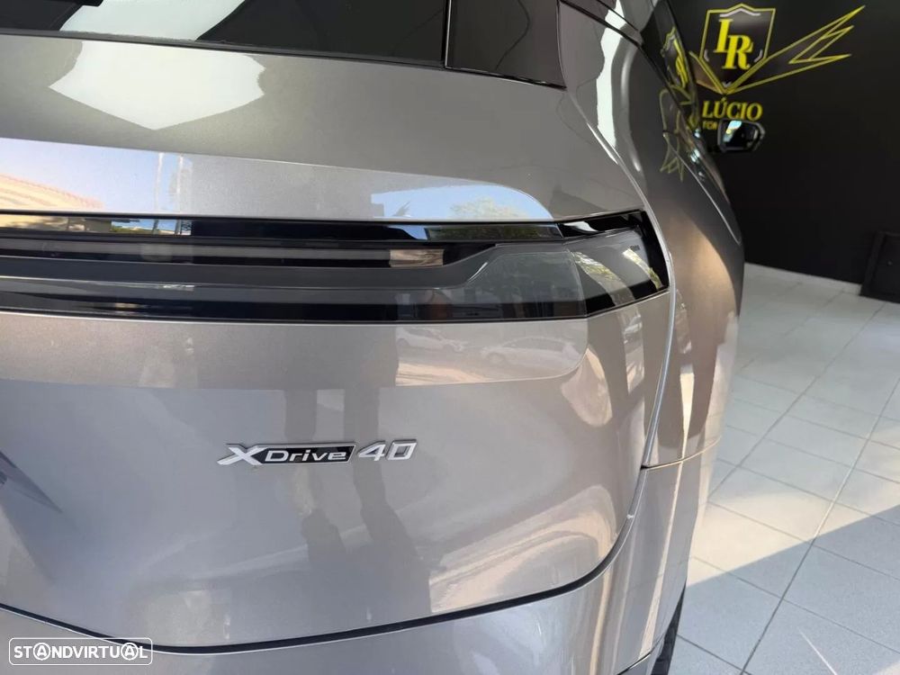 BMW iX xDrive 40 Pack Desportivo - 17