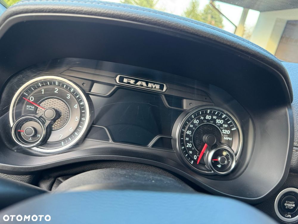 RAM 1500 5.7 Crew Cab Laramie - 16