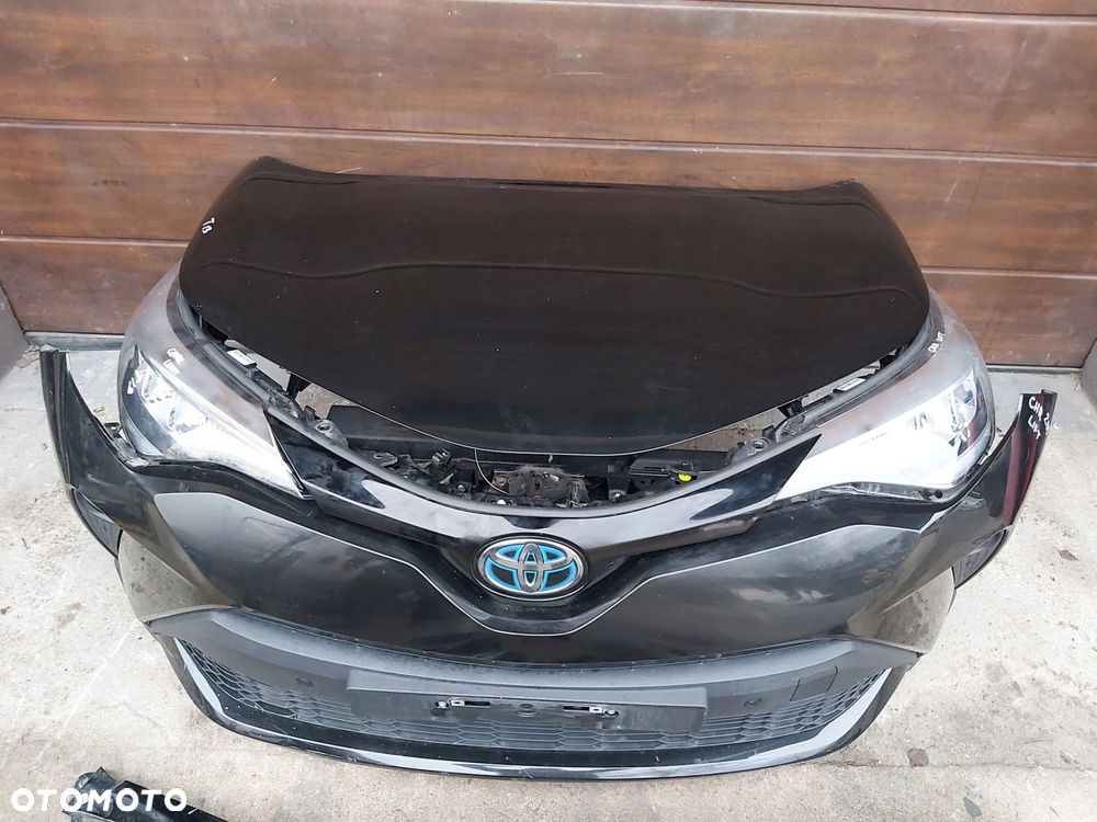 Toyota C-HR Lift pas przedni zderzak chłodnica maska kompletny przód 2,0 H - 4