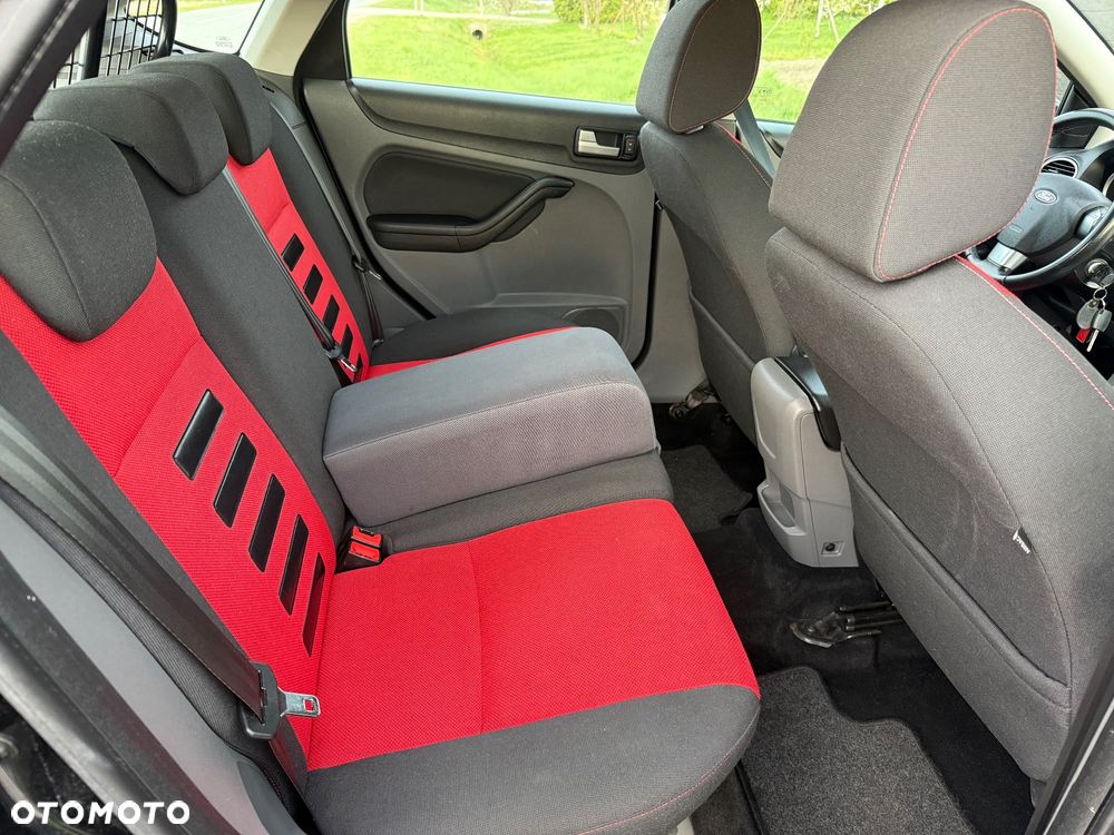 Ford Focus 1.6 16V Ghia - 5