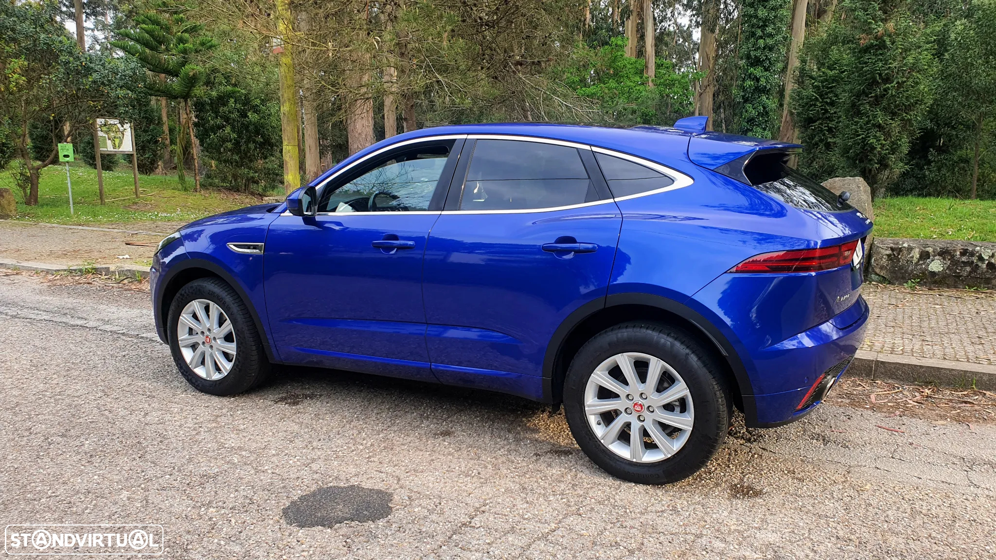 Jaguar E-Pace 2.0 i4D R-Dynamic HSE AWD Aut. - 18