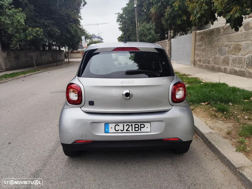 Smart Forfour 2019 photo 3