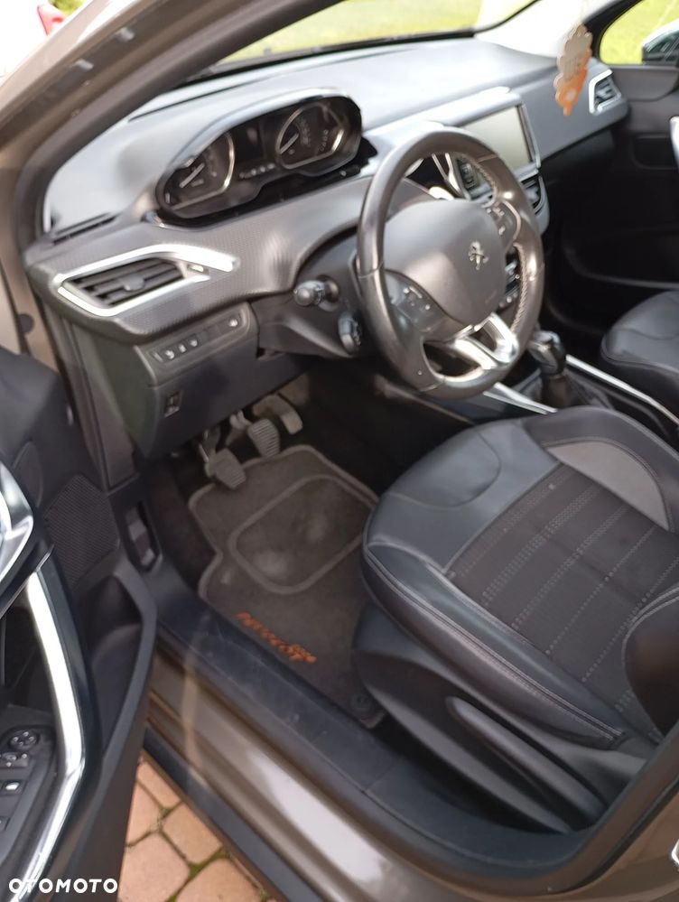 Peugeot 2008 1.6 e-HDi Active S&S - 9