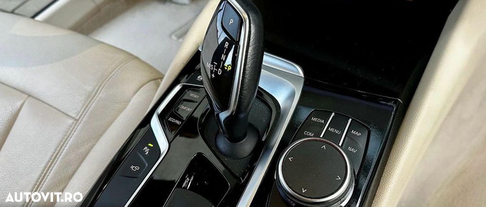 BMW Seria 5 520i Aut. - 10