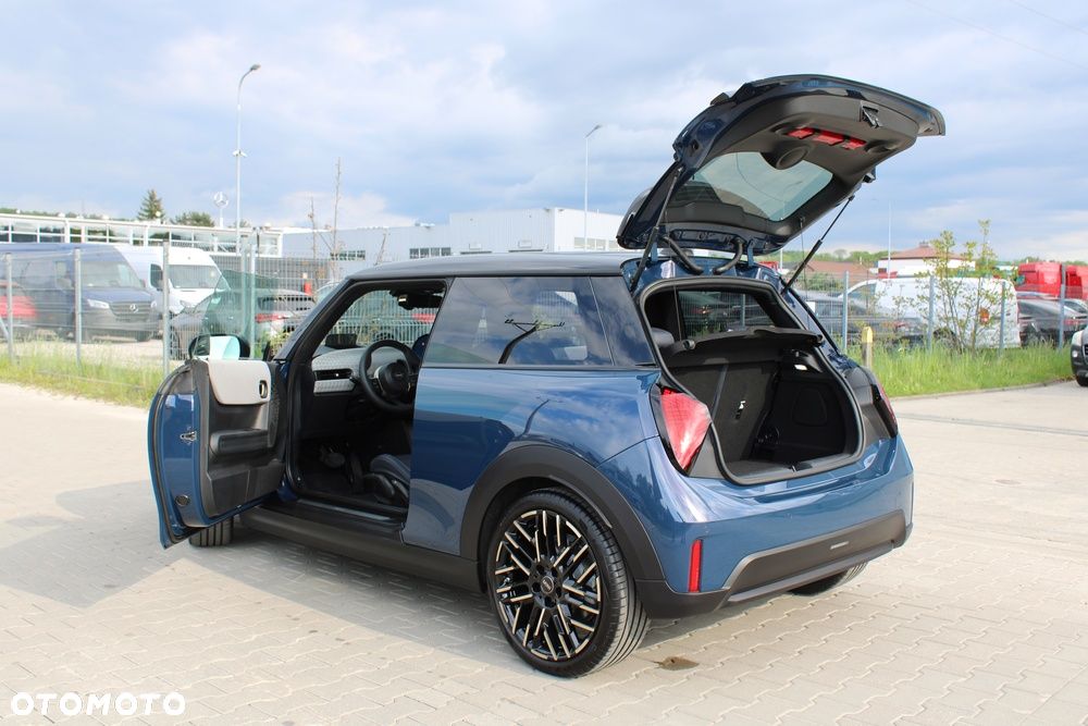 MINI Cooper S Favoured Trim - 19