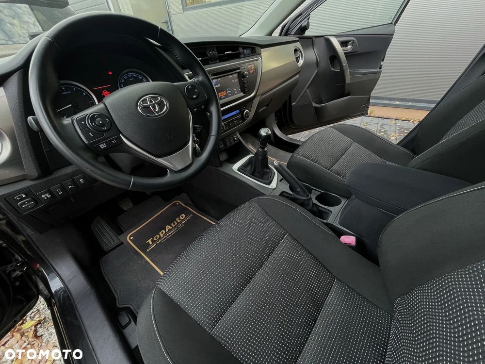 Toyota Auris 1.6 Premium Comfort - 18