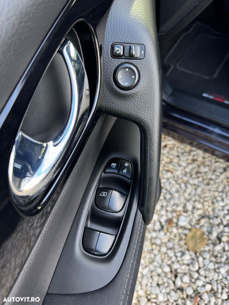 Nissan Qashqai 1.6 DCI N-Connecta - 15