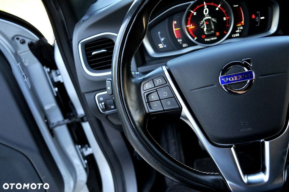 Volvo V60 D2 Drive-E Momentum - 22