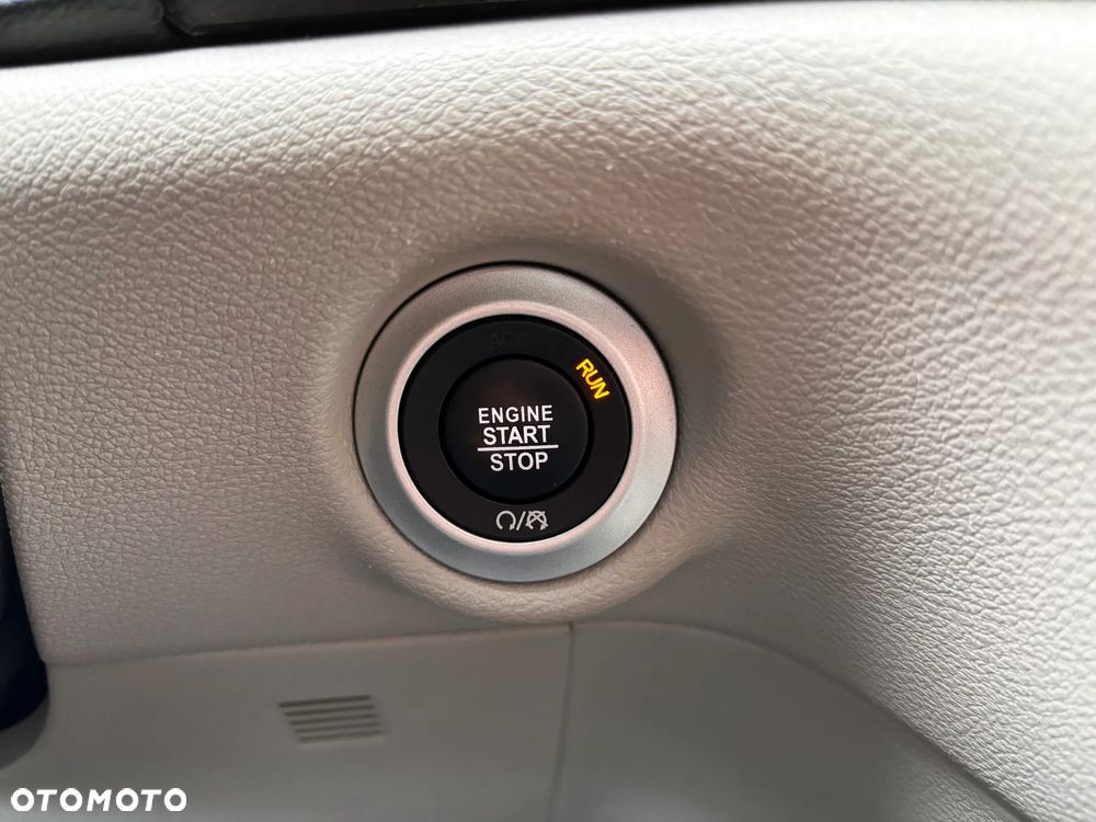 Chrysler Pacifica - 34