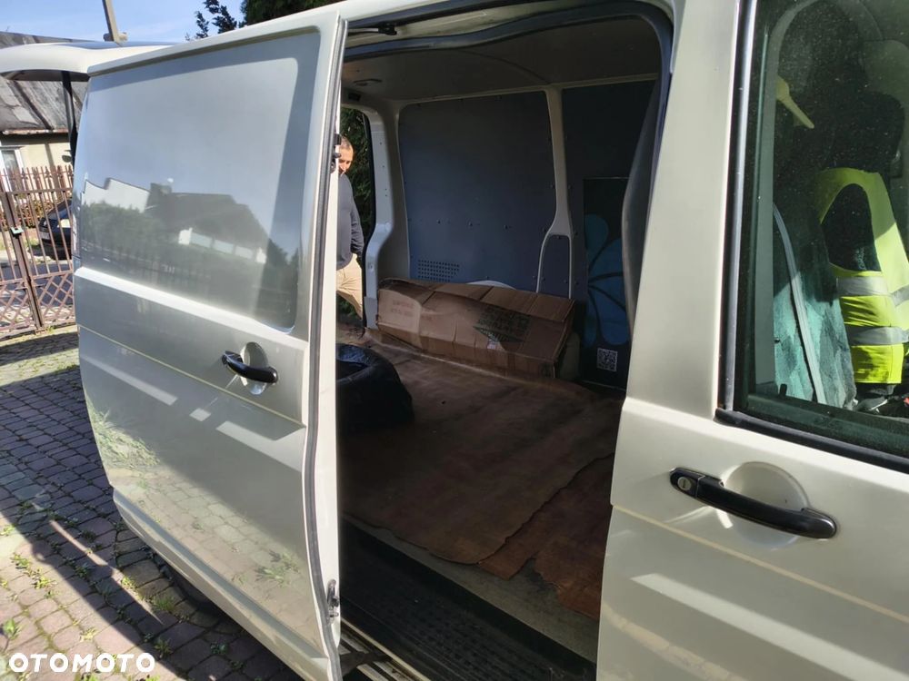 Volkswagen Transporter - 12