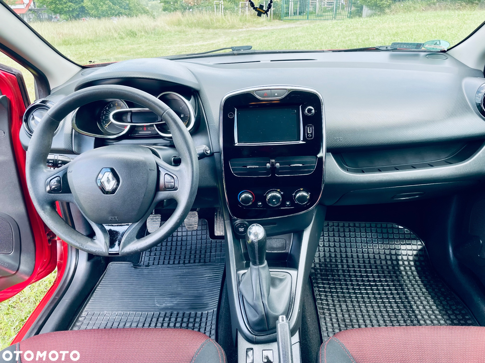 Renault Clio 1.2 16V 75 Life - 5
