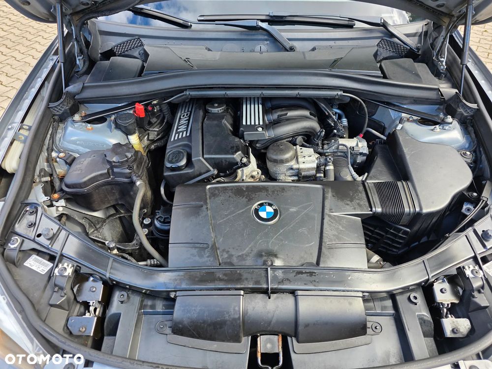 BMW X1 sDrive18i - 16