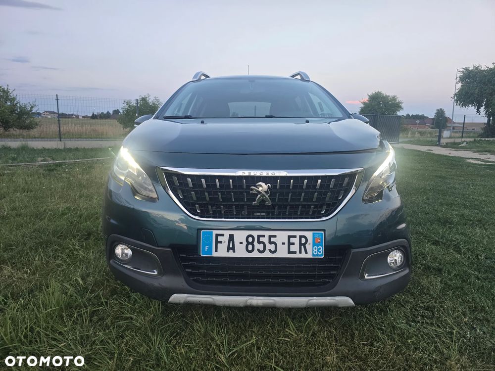 Peugeot 2008 1.5 BlueHDi Allure S&S - 9