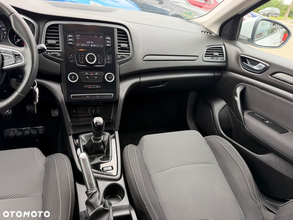 Renault Megane TCe 140 GPF INTENS - 13