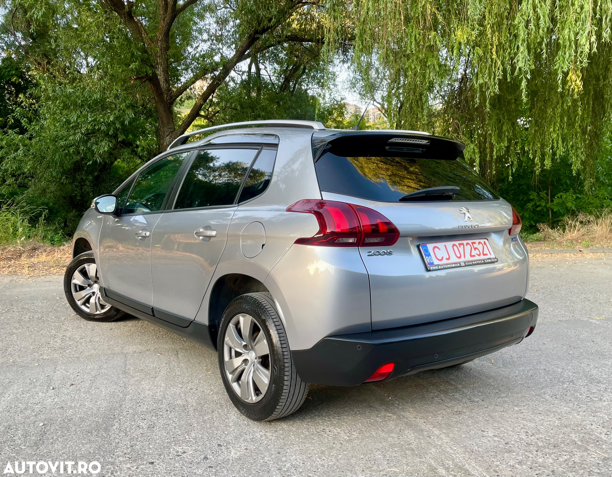 Peugeot 2008 PureTech 100 Stop&Start Allure Pack - 5